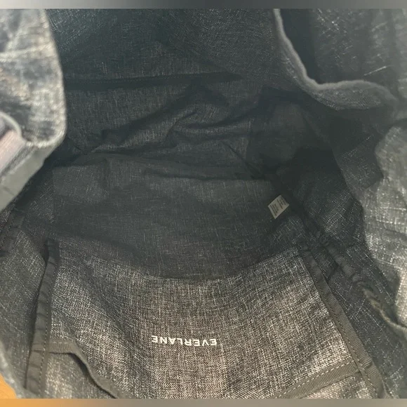 Everlane tote bag. NWOT, never used. - Picture 5 of 5